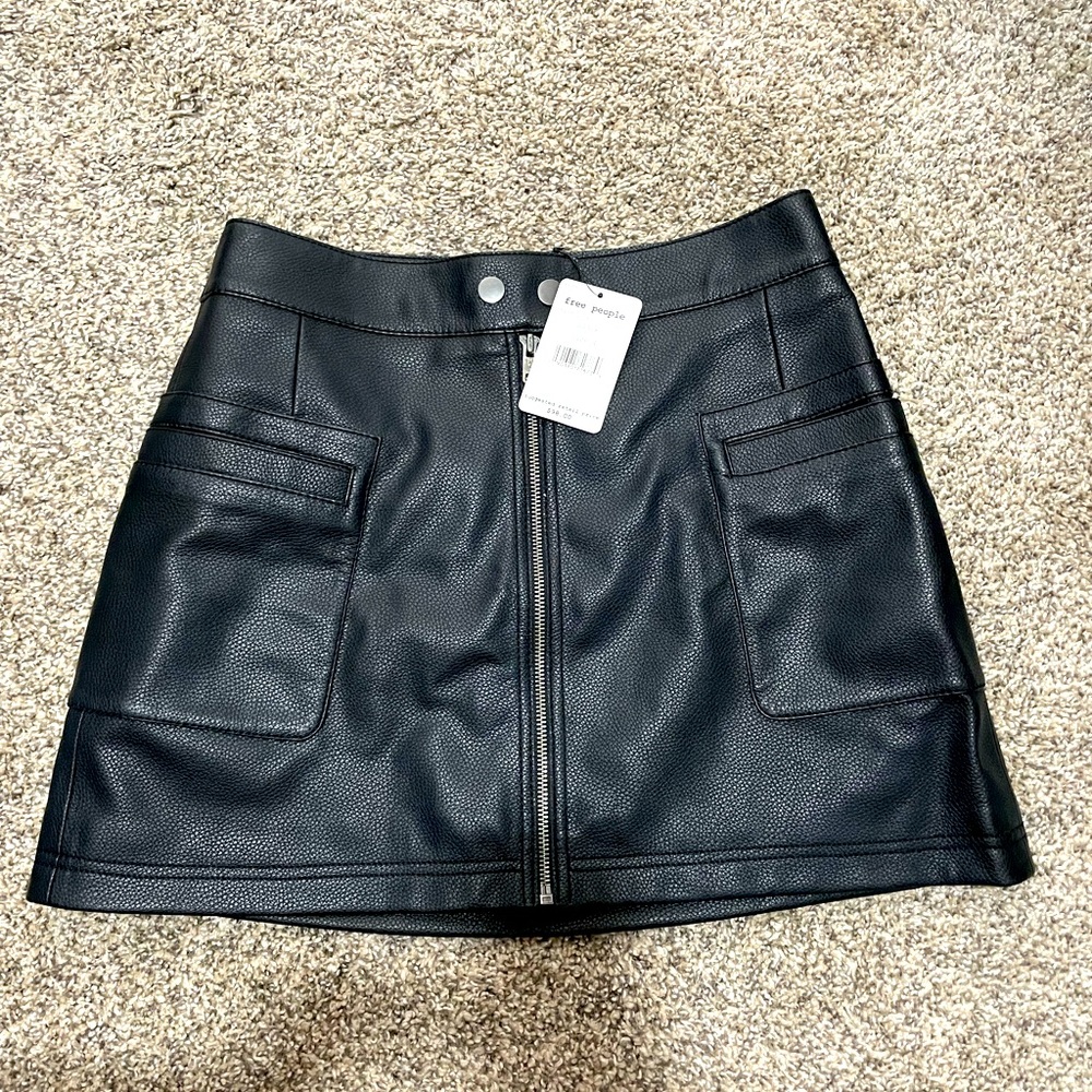 Free people size 4 black mini body lining